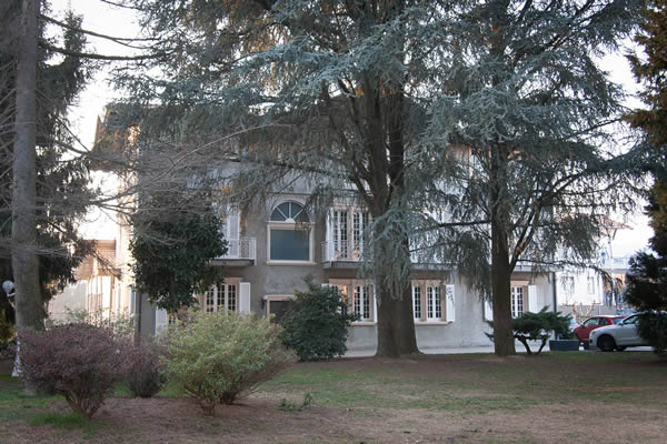 Produzione conto terzi alta moda donna Vanzaghello Produzione conto terzi alta moda donna Vanzaghello